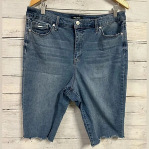 Nine West Sophia High Rise Bermuda Size 16